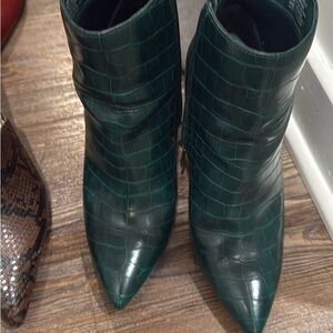 Women's Croc-Embossed Pointed Toe Ankle Boots - Dark Green